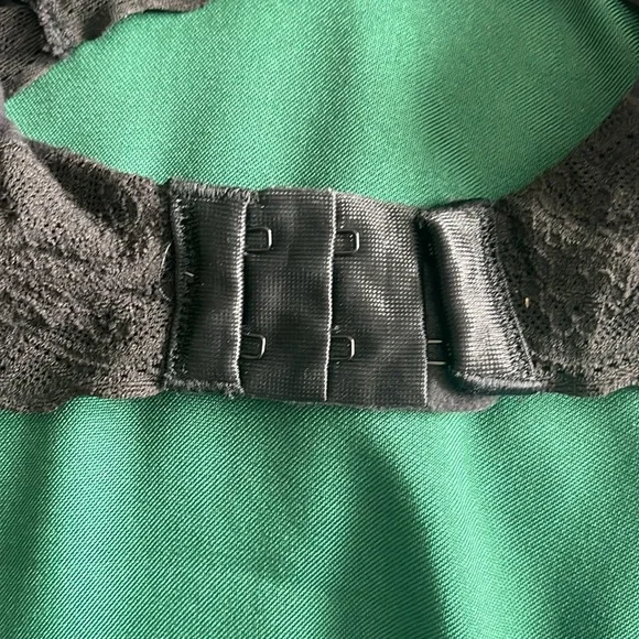 Warner’s Black Wireless Bra - Picture 4 of 5